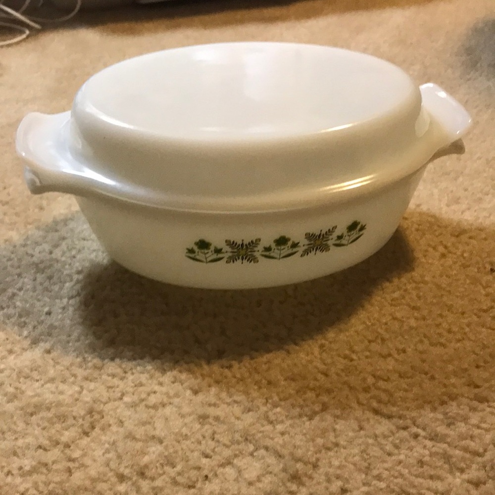 Vintage Fire king casserole dish with lid
